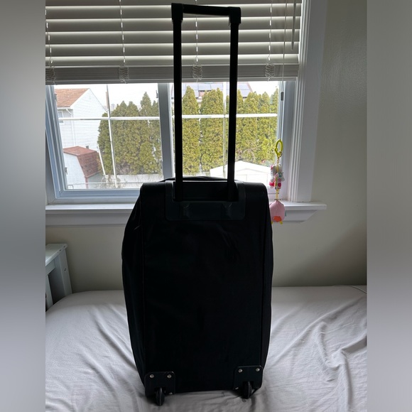 Protege Rolling Duffel Bag - Picture 4 of 6